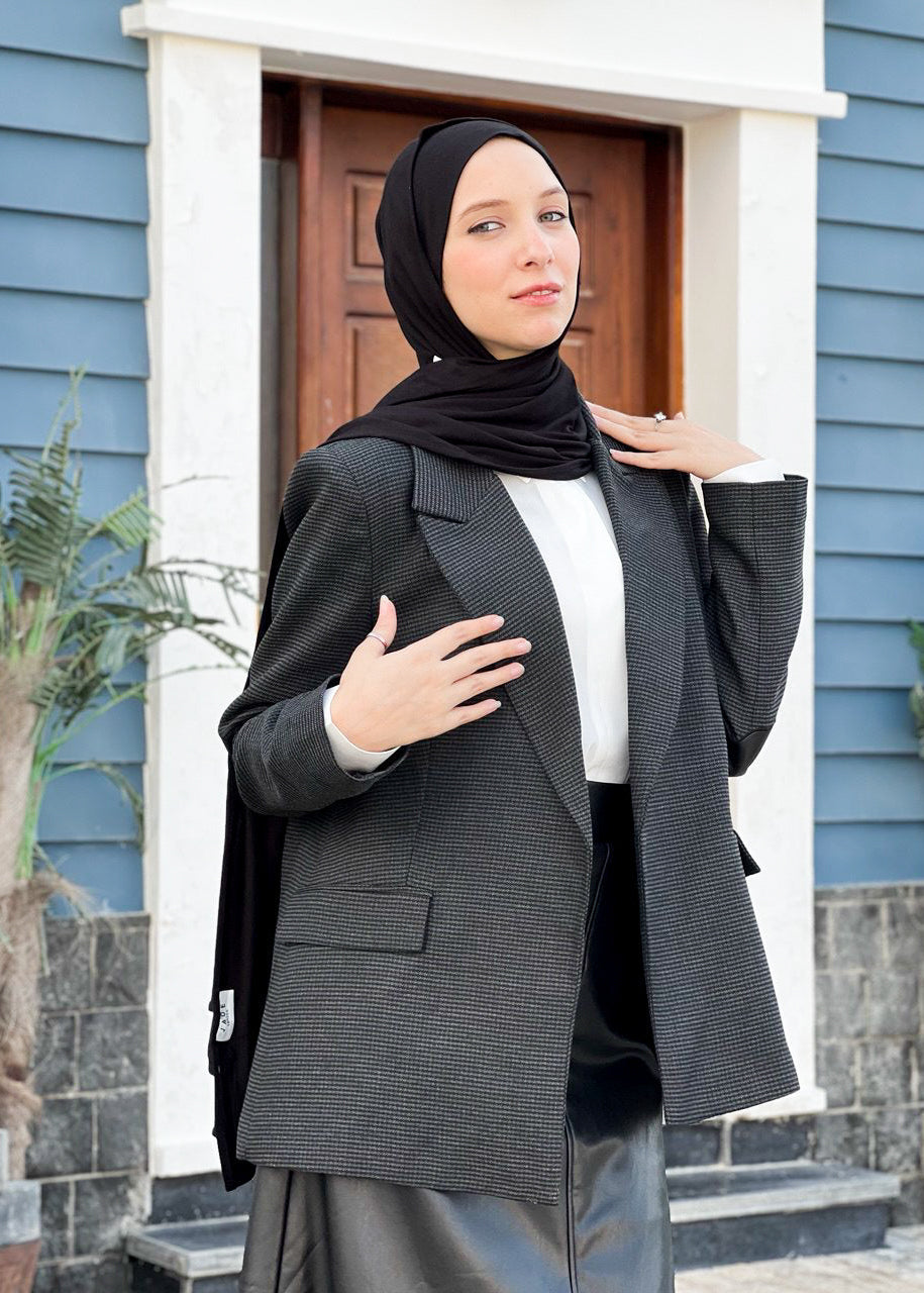 Vera with Leather